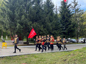 День Победы: митинг  на мемориале в Карачевском лесу.